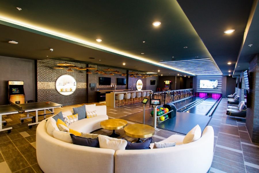 bowling lounge in st louis at luxury apartment